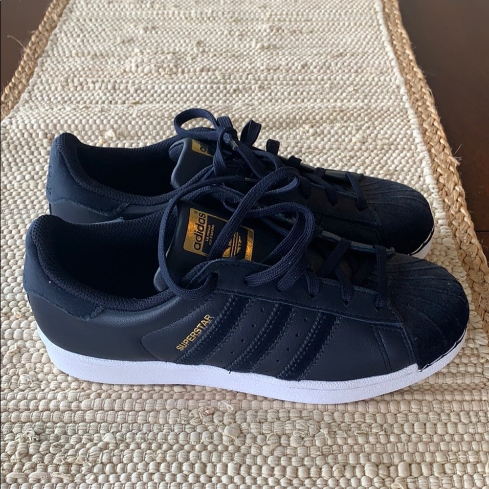 NWOT Women’s adidas superstar navy suede/leather 7